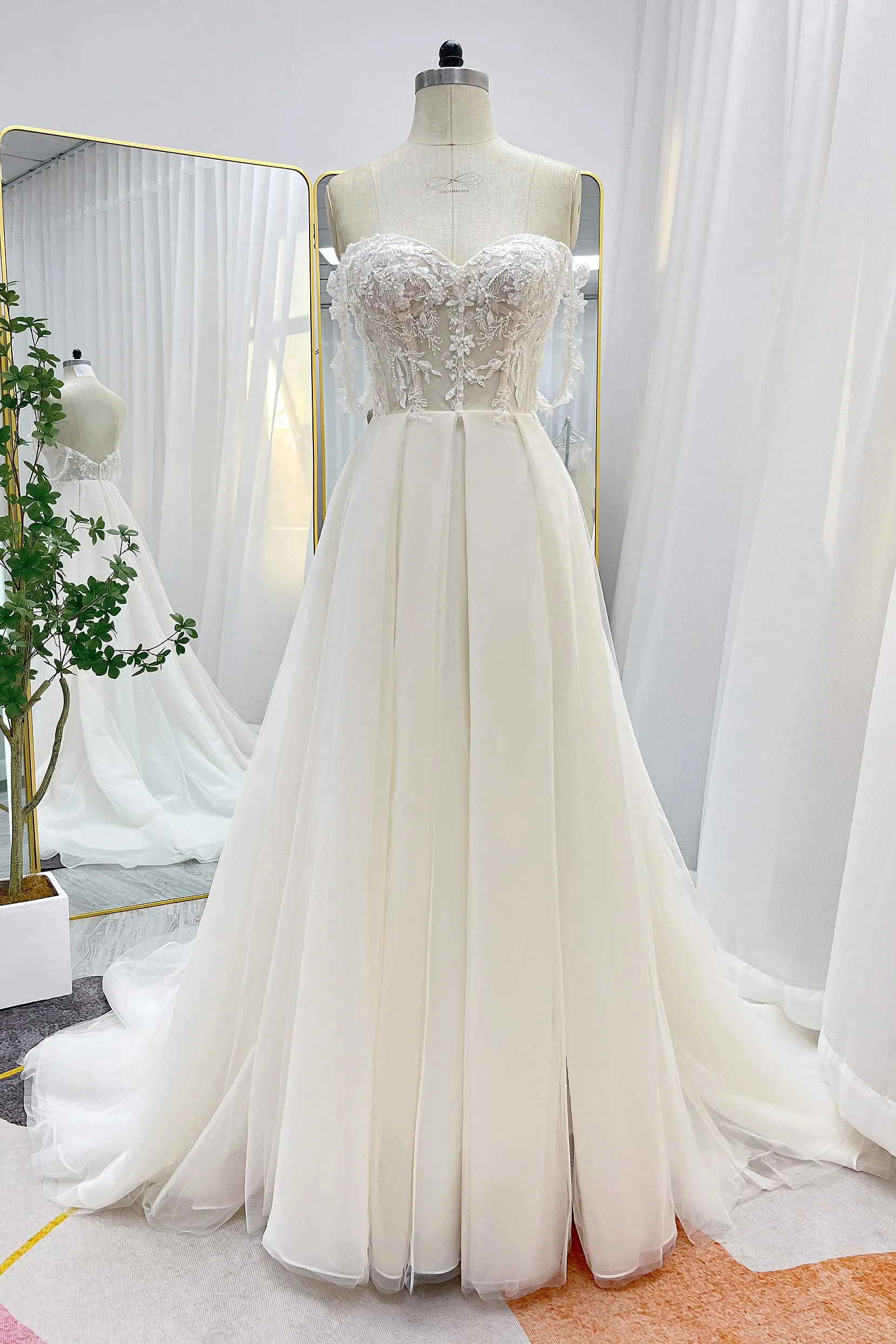 A-Line Court Train Lace Tulle Wedding Dress CW3242