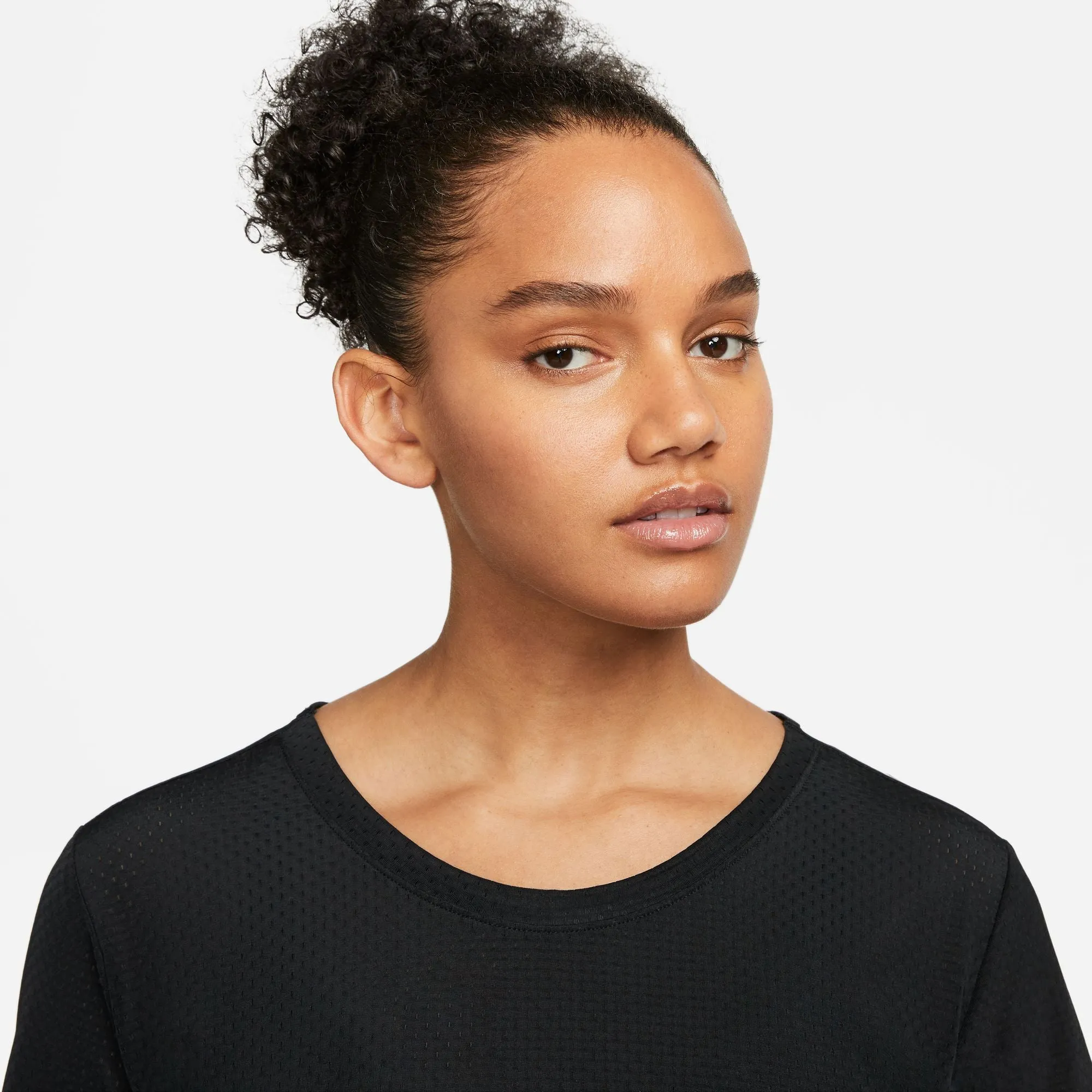 Nike Women's Dri-FIT One Breathe Tee Black / White