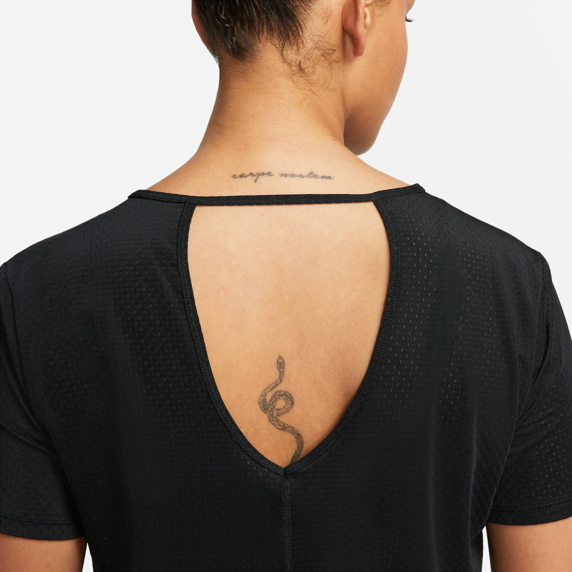 Nike Women's Dri-FIT One Breathe Tee Black / White
