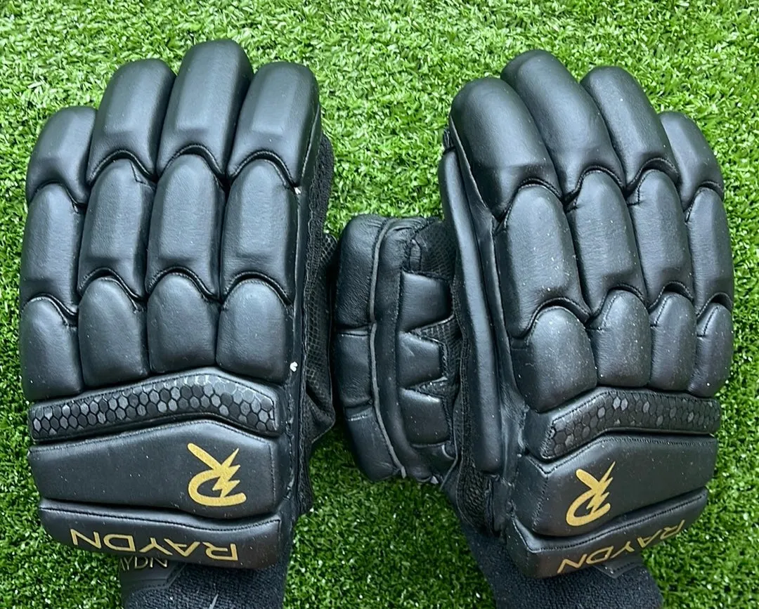 Raydn Players Pro Youth Cricket Batting Gloves (With Pittard) White / Navy Blue / Black